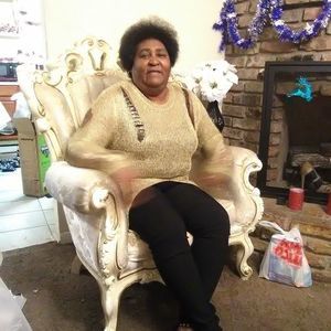 Meet your Posher, Delores